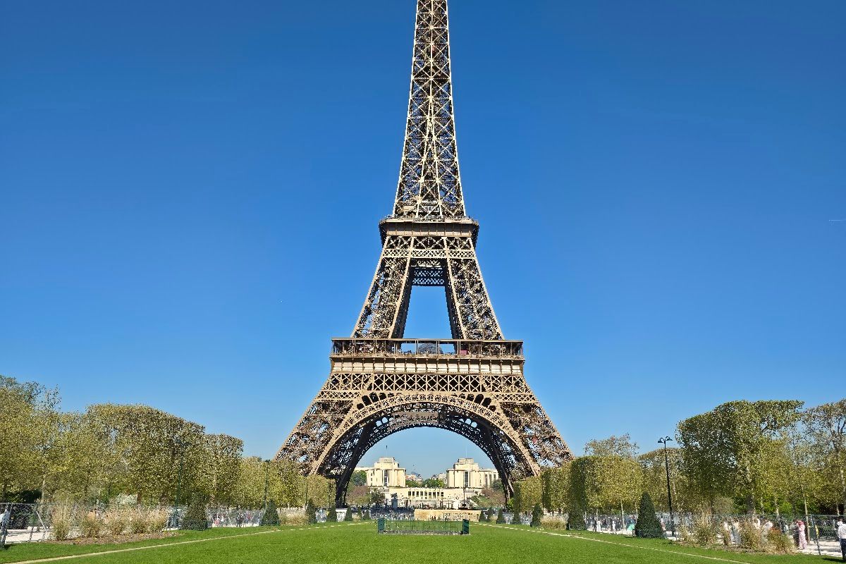 Eiffel Tower attraction in Taiwan